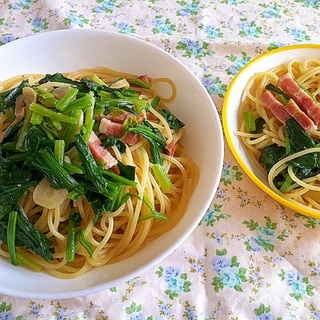 ほうれん草とベーコンのペペロンチーノ